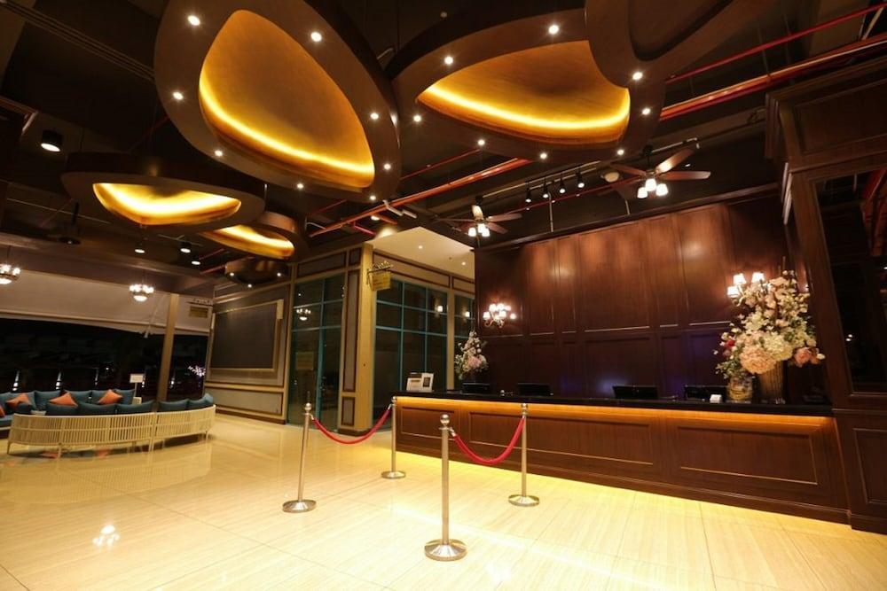 Tasik Villa International Resort Port Dickson Ngoại thất bức ảnh Lobby