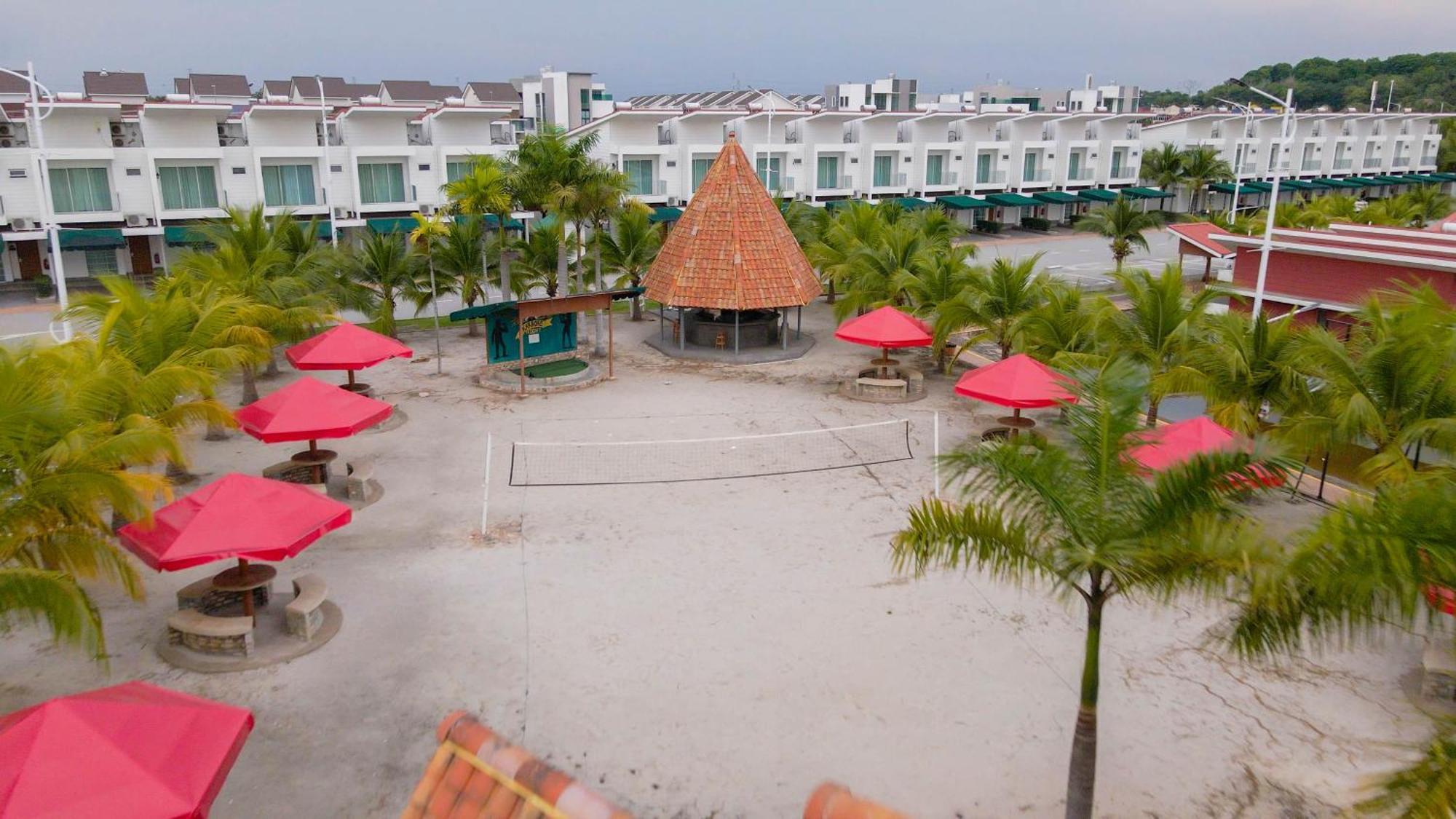 Tasik Villa International Resort Port Dickson Ngoại thất bức ảnh Beach in La Paz
