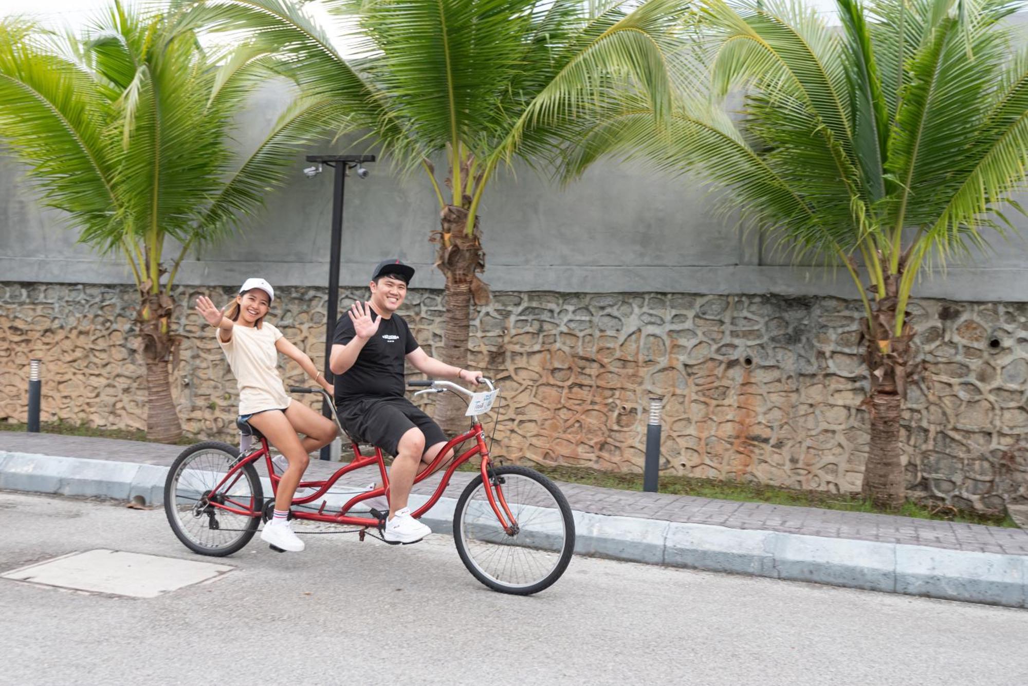 Tasik Villa International Resort Port Dickson Ngoại thất bức ảnh Tandem bicycle