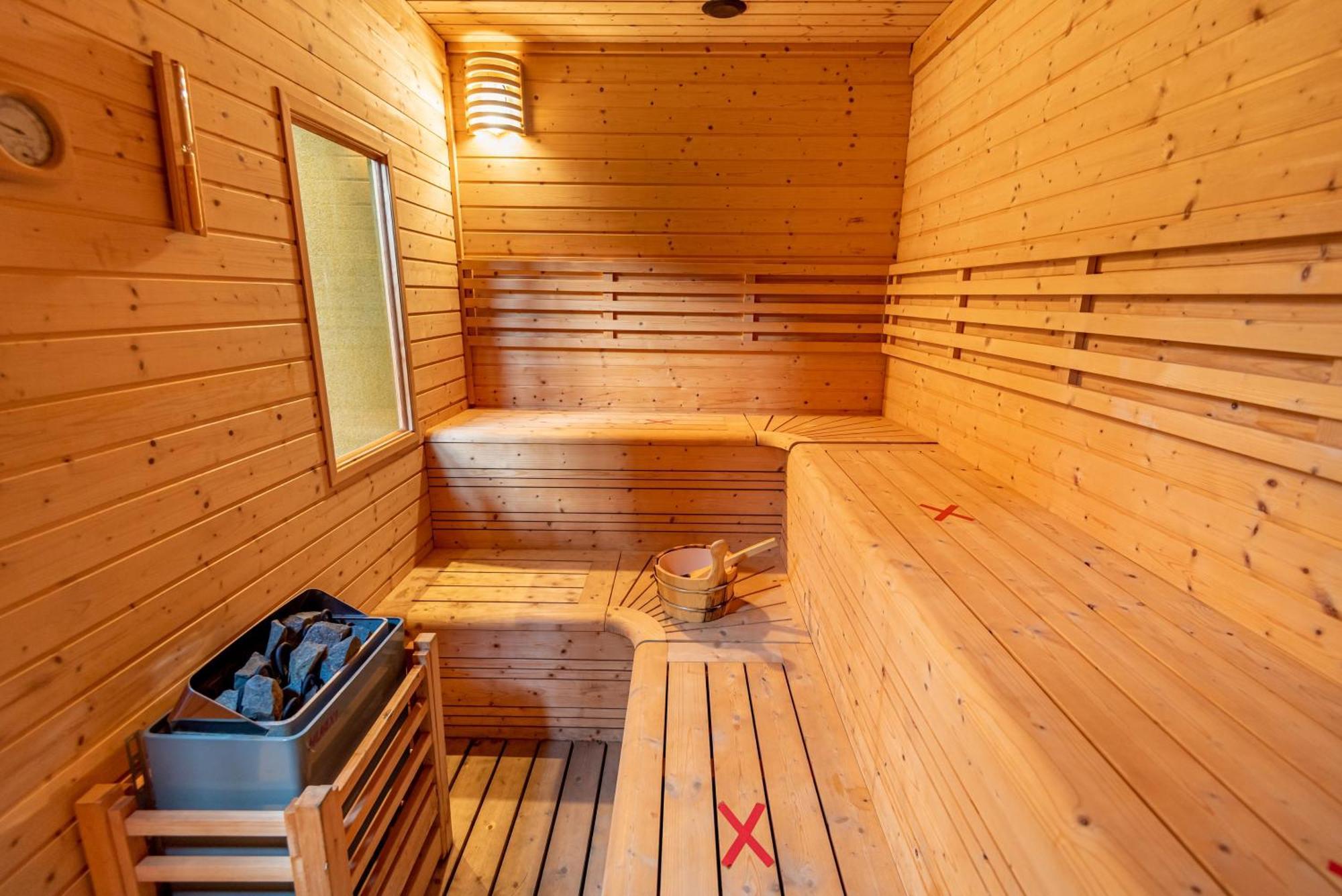Tasik Villa International Resort Port Dickson Ngoại thất bức ảnh A Finnish sauna