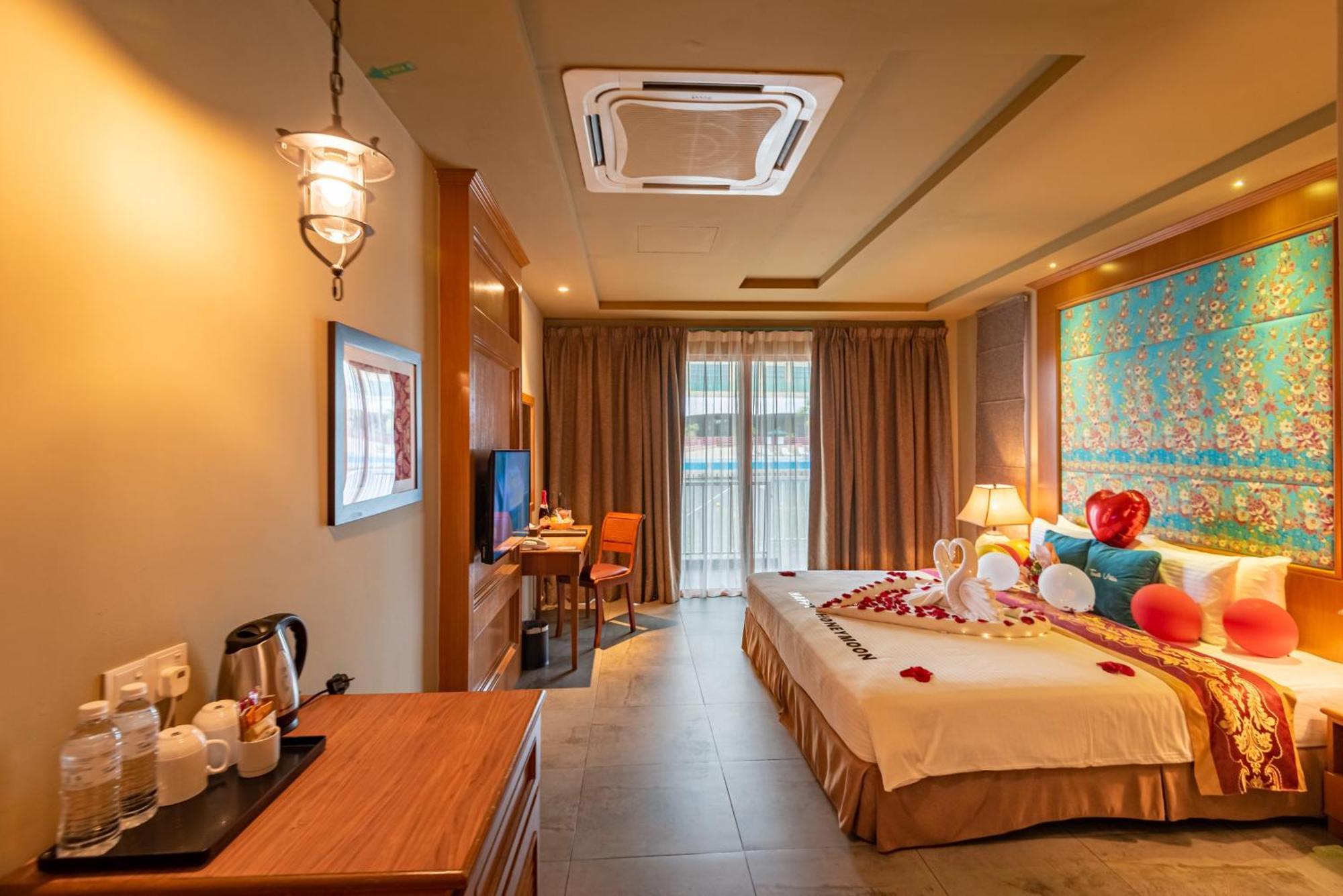Tasik Villa International Resort Port Dickson Ngoại thất bức ảnh Deluxe Room