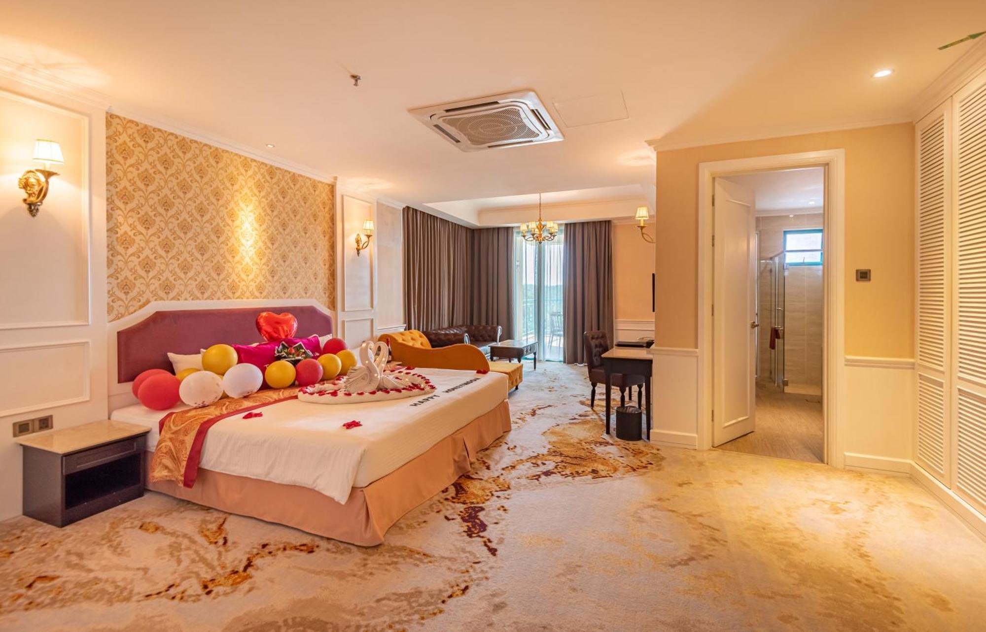 Tasik Villa International Resort Port Dickson Ngoại thất bức ảnh Deluxe Suite