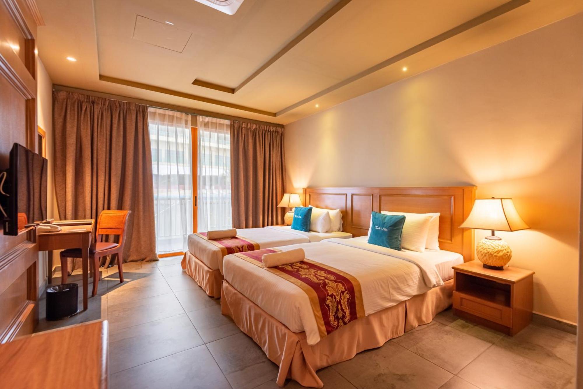 Tasik Villa International Resort Port Dickson Ngoại thất bức ảnh Deluxe Room