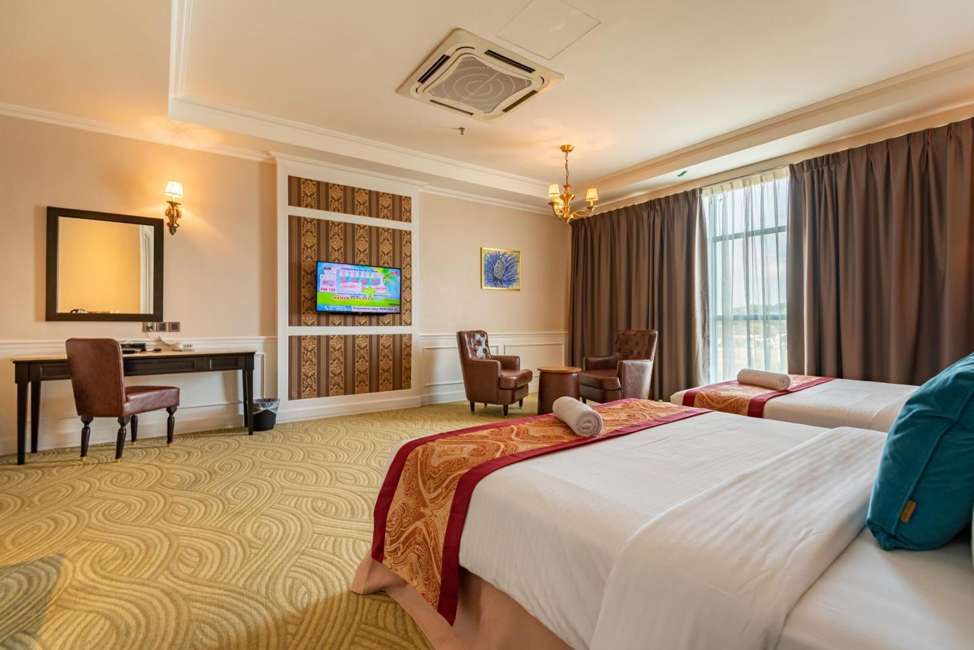 Tasik Villa International Resort Port Dickson Ngoại thất bức ảnh Deluxe Family Room