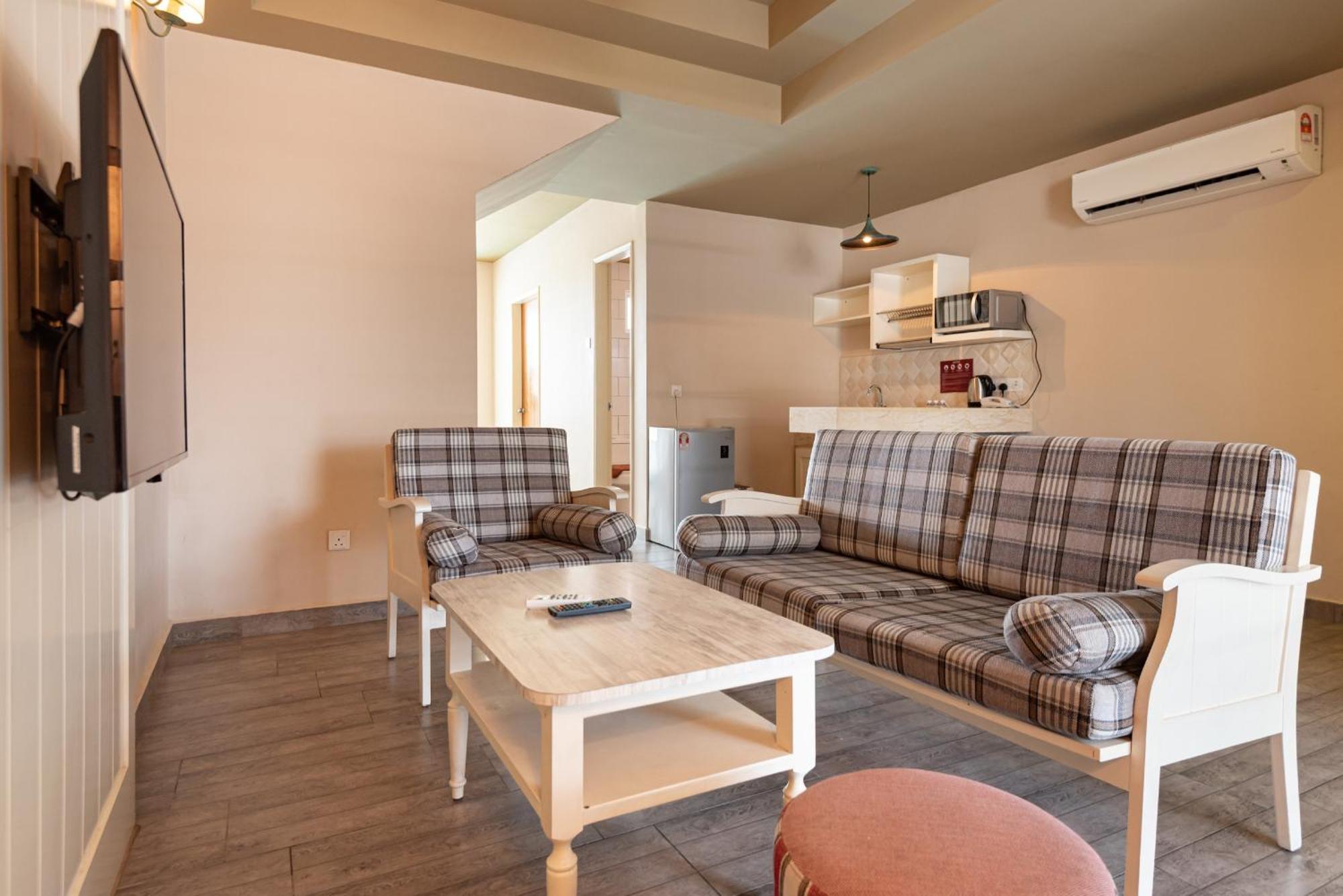 Tasik Villa International Resort Port Dickson Ngoại thất bức ảnh
