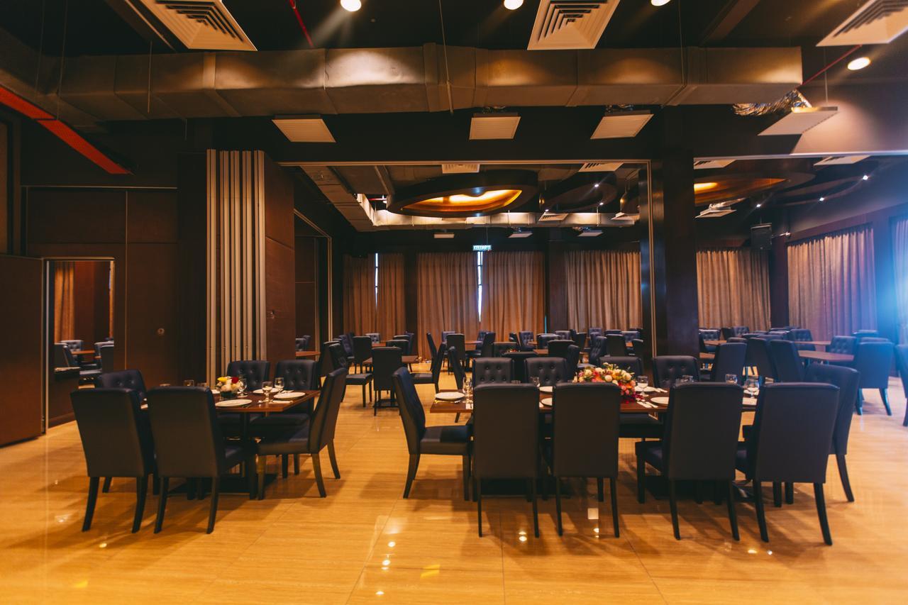 Tasik Villa International Resort Port Dickson Ngoại thất bức ảnh The restaurant