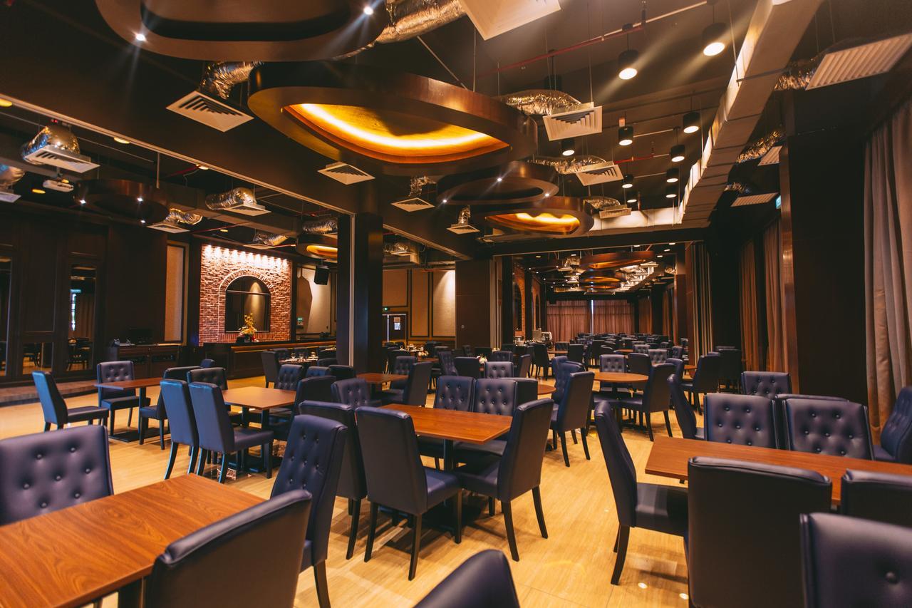 Tasik Villa International Resort Port Dickson Ngoại thất bức ảnh Interior of a karaoke box in Japan
